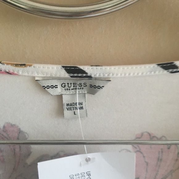 Guess white floral crop top - Picture 3 of 7